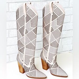 Rare lasso Western boots - bone embellished by Steve Madden